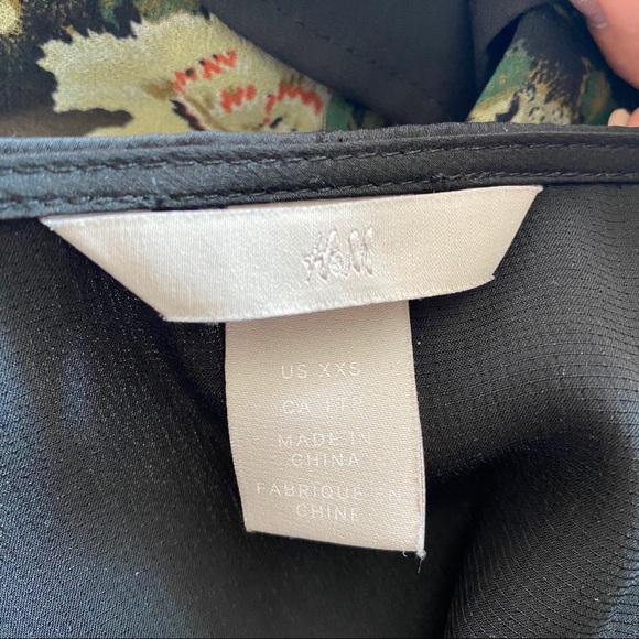 H&M Blouse - Picture 3 of 3